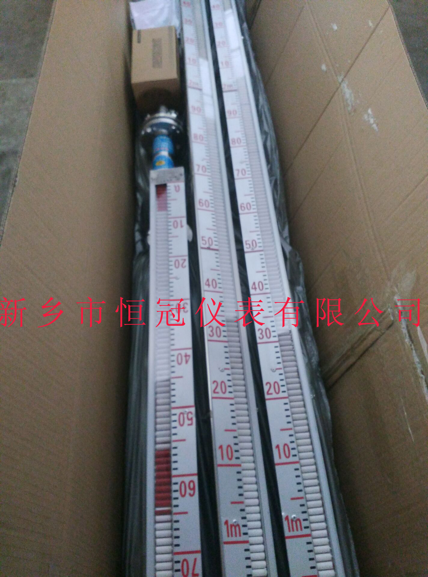 大連訂制的磁性翻板式液位計已發(fā)貨，李經(jīng)理您保持手機(jī)暢通，以方便接收